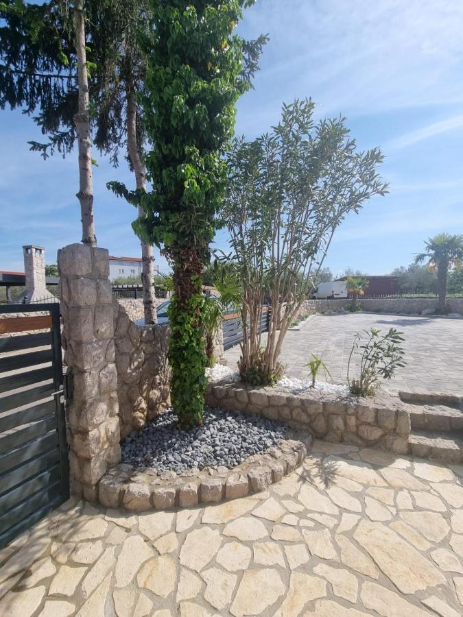 Villa Marta Porat  Exterior photo